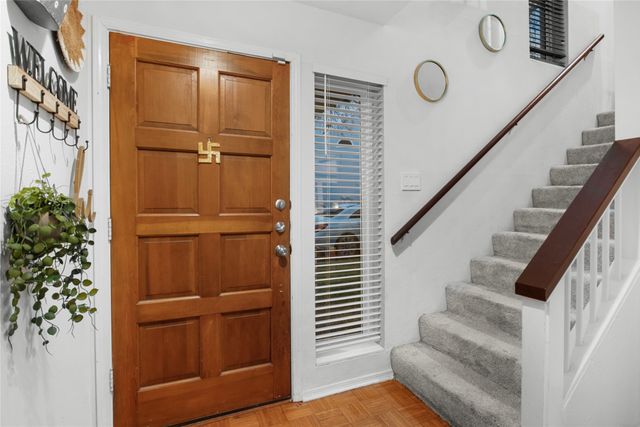 677 Cimarron Trail 677, Irving, TX 75063
