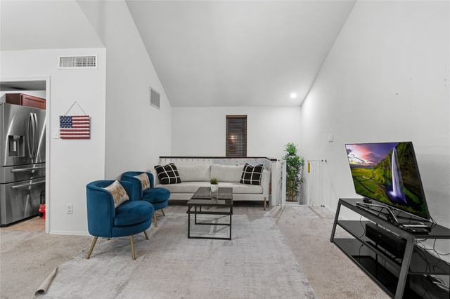 677 Cimarron Trail 677, Irving, TX 75063