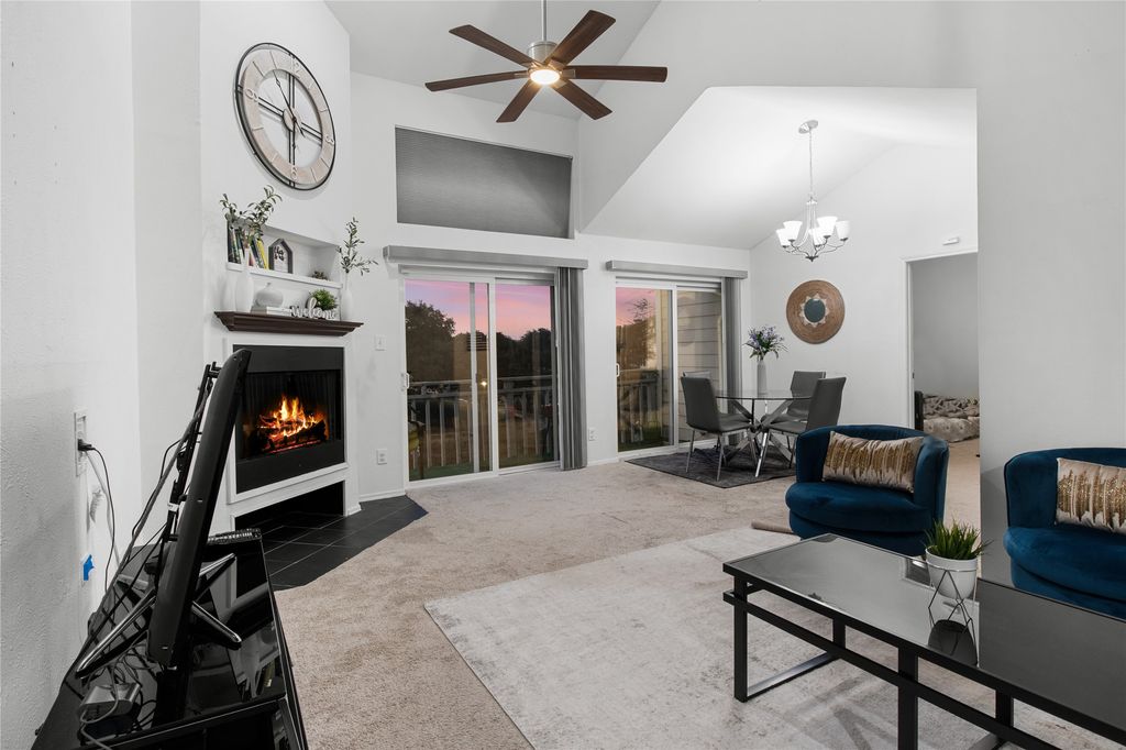 677 Cimarron Trail 677, Irving, TX 75063
