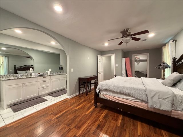 7024 Red Bud Lane, Fort Worth, TX 76135