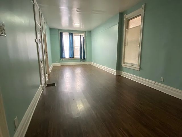 6618 S MARQUETTE Road, Chicago, IL 60637