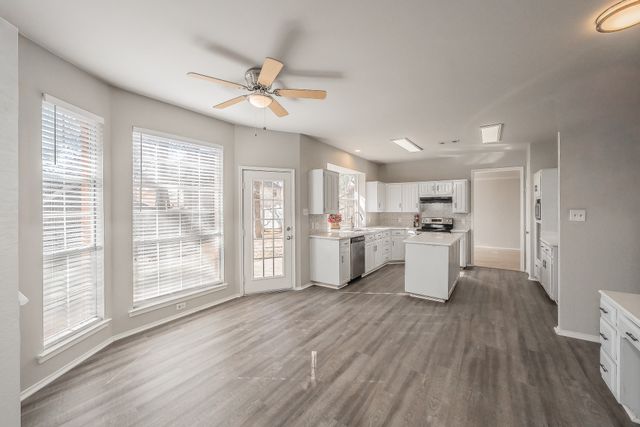 1803 Haydenbend Circle, Grapevine, TX 76051