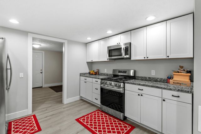 2496 W B Avenue, Plainwell, MI 49080