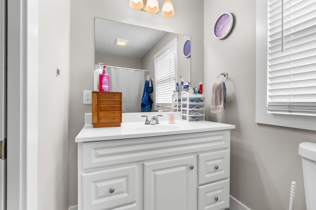 2496 W B Avenue, Plainwell, MI 49080