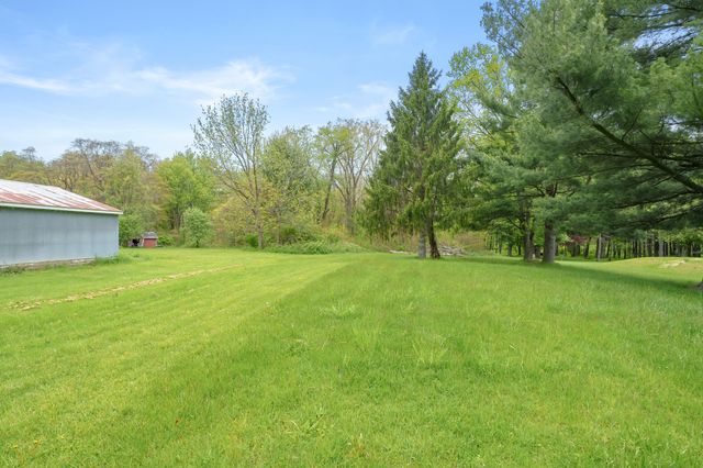 2496 W B Avenue, Plainwell, MI 49080