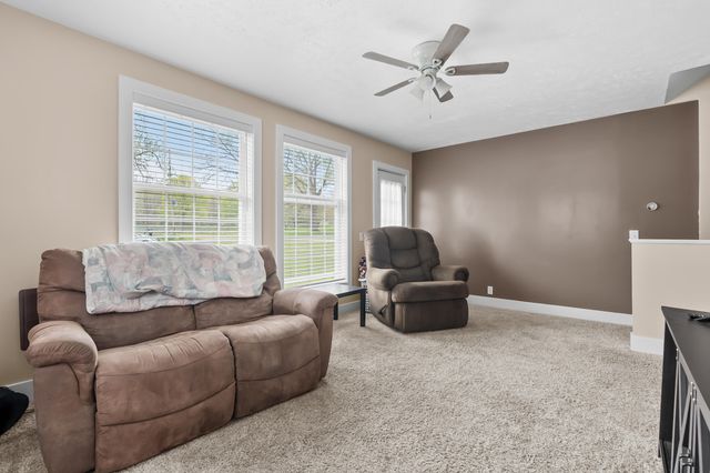 2496 W B Avenue, Plainwell, MI 49080