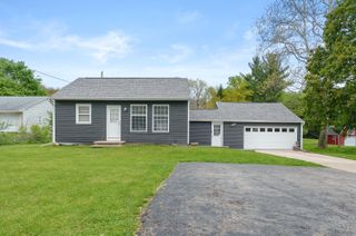 2496 W B Avenue, Plainwell, MI 49080