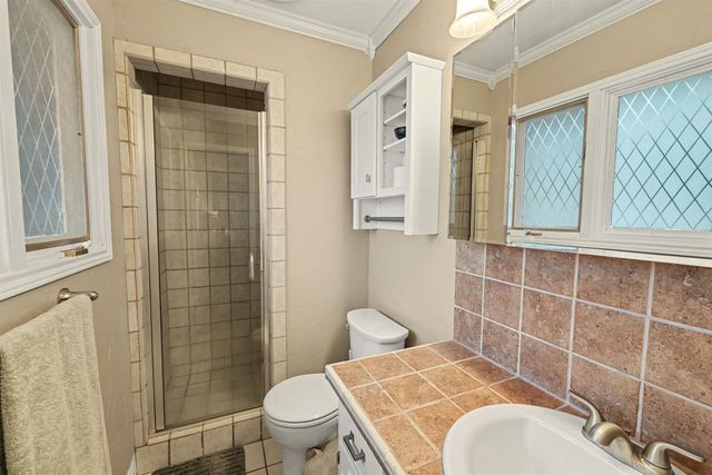 543 Crestwood Rd, Salina, KS 67401