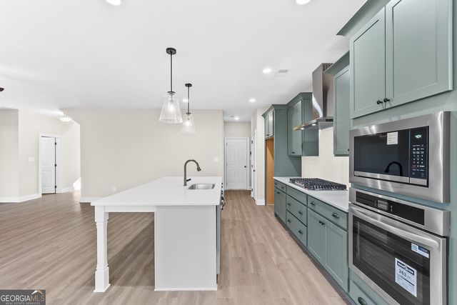 310 Air View Drive, Warner Robins, GA 31093