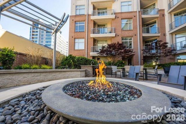 425 W Trade Street 2DR, Charlotte, NC 28203