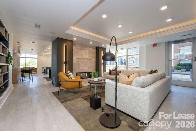 425 W Trade Street 2DR, Charlotte, NC 28203