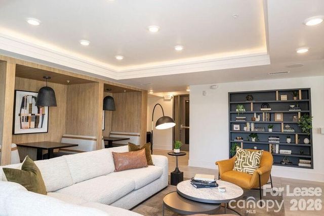 425 W Trade Street 2DR, Charlotte, NC 28203