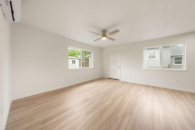 5640 33rd Ave, Sacramento, CA 95824