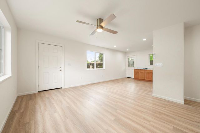 5640 33rd Ave, Sacramento, CA 95824