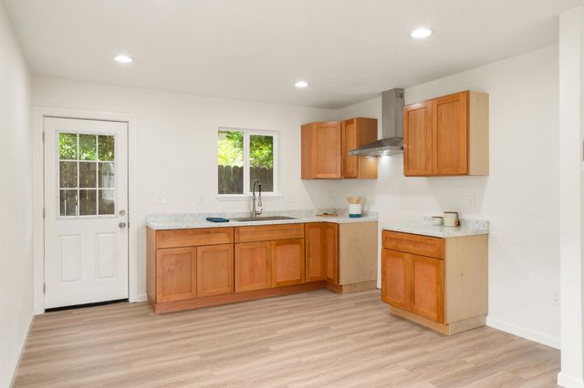 5640 33rd Ave, Sacramento, CA 95824