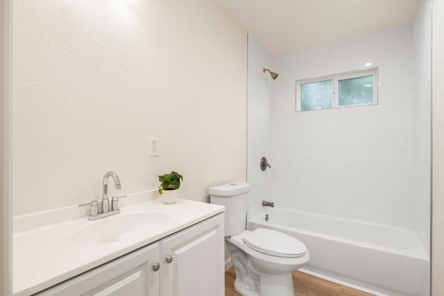 5640 33rd Ave, Sacramento, CA 95824