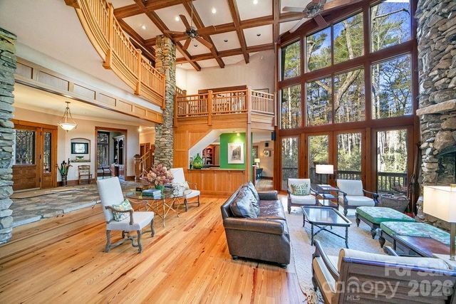 46 Mills Creek Drive, Lake Toxaway, NC 28747