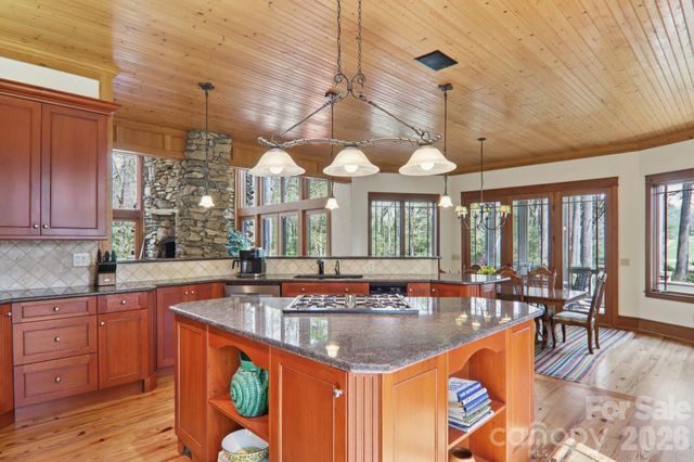 46 Mills Creek Drive, Lake Toxaway, NC 28747