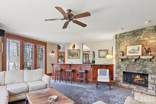 46 Mills Creek Drive, Lake Toxaway, NC 28747