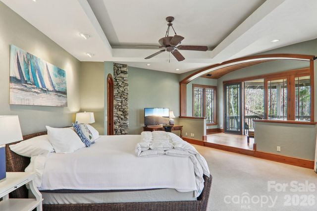 46 Mills Creek Drive, Lake Toxaway, NC 28747