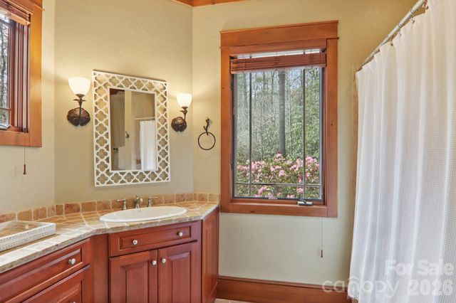 46 Mills Creek Drive, Lake Toxaway, NC 28747