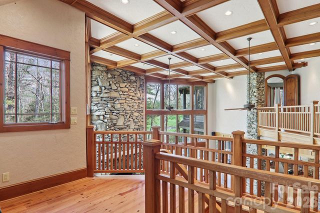 46 Mills Creek Drive, Lake Toxaway, NC 28747