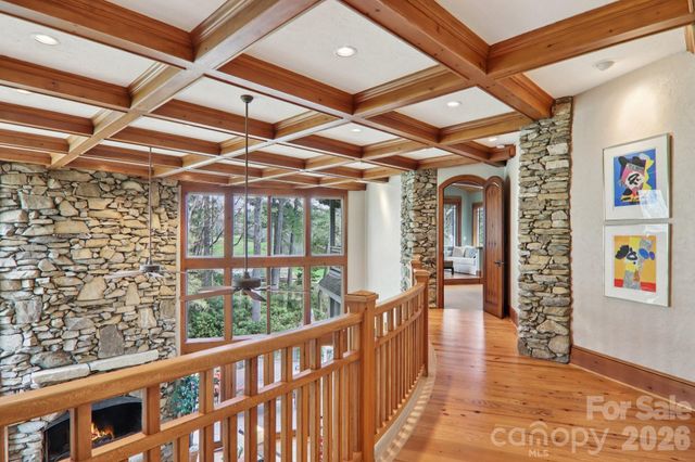 46 Mills Creek Drive, Lake Toxaway, NC 28747