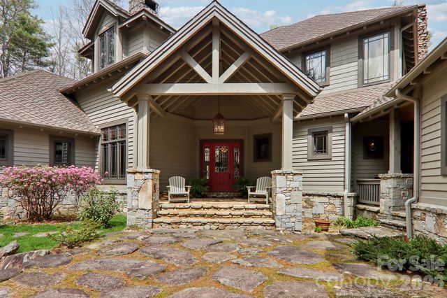 46 Mills Creek Drive, Lake Toxaway, NC 28747