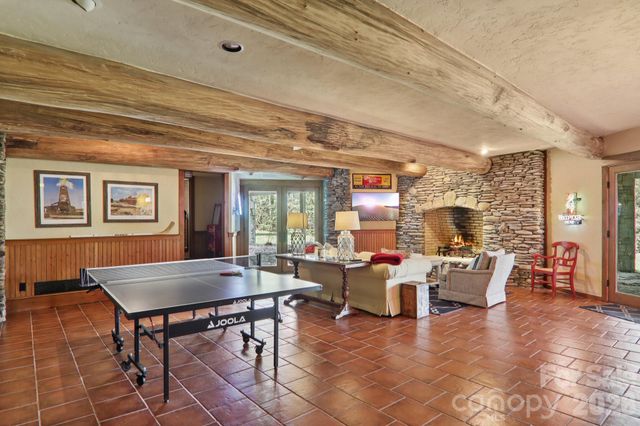 46 Mills Creek Drive, Lake Toxaway, NC 28747