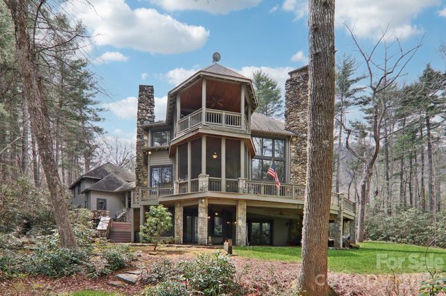 46 Mills Creek Drive, Lake Toxaway, NC 28747