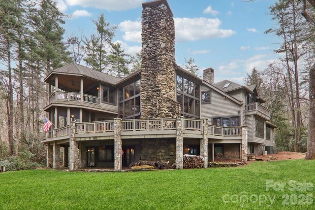 46 Mills Creek Drive, Lake Toxaway, NC 28747