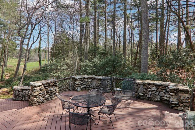 46 Mills Creek Drive, Lake Toxaway, NC 28747