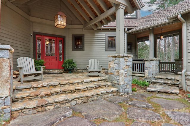 46 Mills Creek Drive, Lake Toxaway, NC 28747