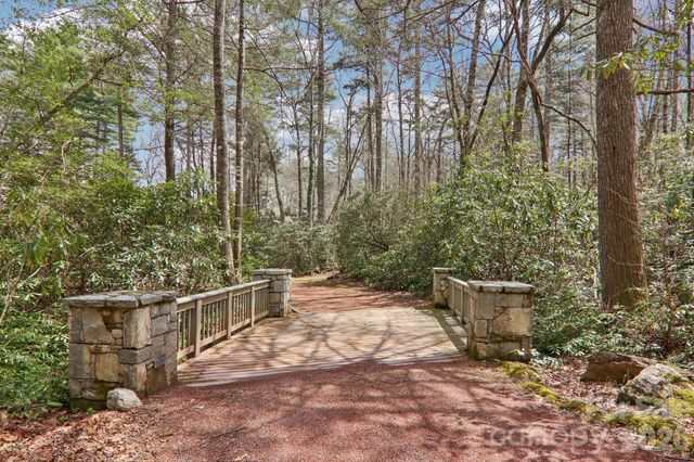 46 Mills Creek Drive, Lake Toxaway, NC 28747