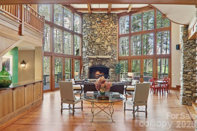 46 Mills Creek Drive, Lake Toxaway, NC 28747