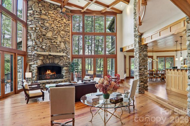46 Mills Creek Drive, Lake Toxaway, NC 28747