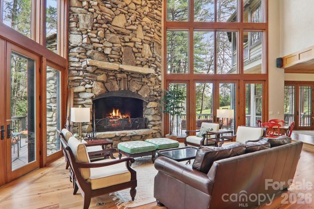 46 Mills Creek Drive, Lake Toxaway, NC 28747