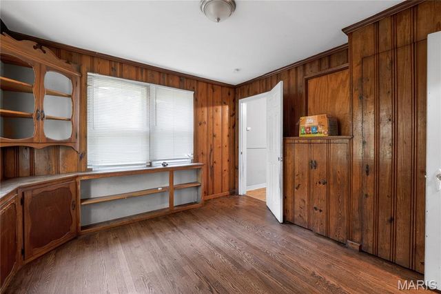615 Derinda Avenue, St Louis, MO 63135