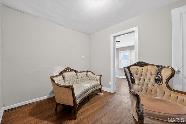 615 Derinda Avenue, St Louis, MO 63135