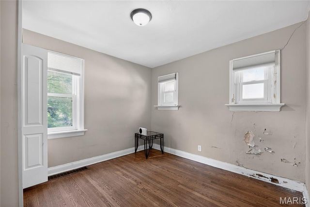 615 Derinda Avenue, St Louis, MO 63135
