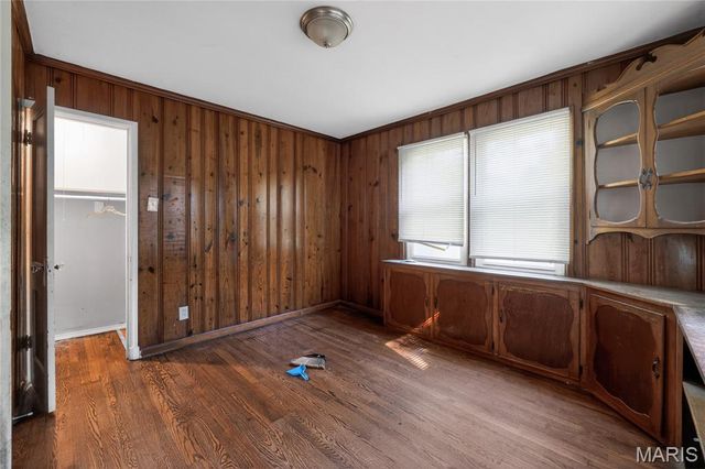 615 Derinda Avenue, St Louis, MO 63135