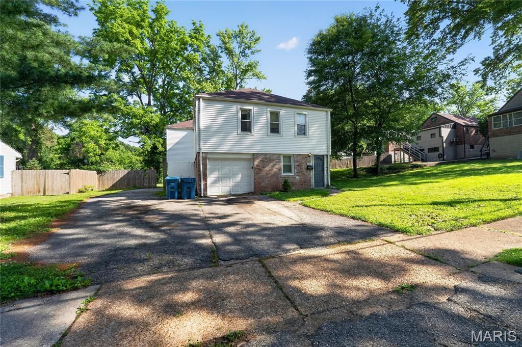 615 Derinda Avenue, St Louis, MO 63135