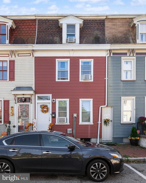 34 W PEARL ST, Burlington, NJ 08016