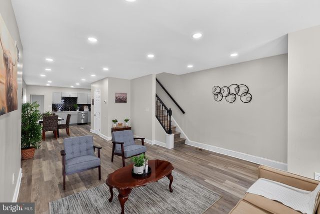 110 W 24TH ST, Wilmington, DE 19802