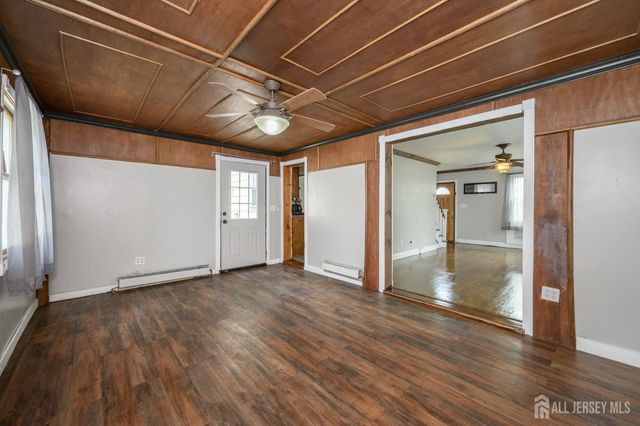 212 Echo Avenue, Edison, NJ 08837