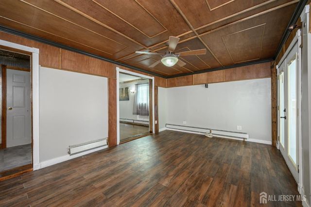 212 Echo Avenue, Edison, NJ 08837