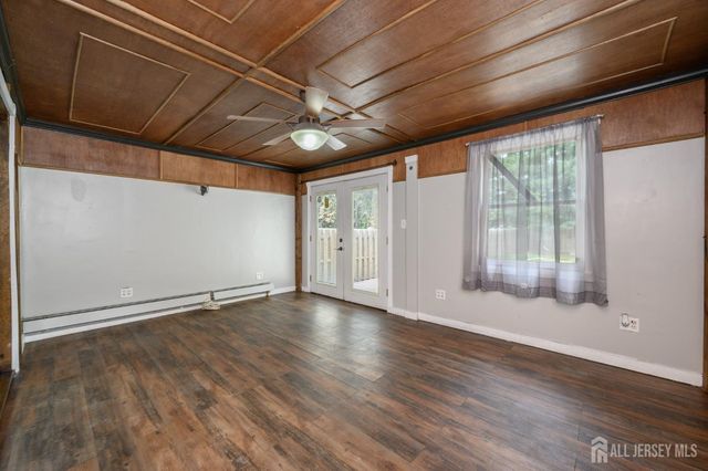 212 Echo Avenue, Edison, NJ 08837