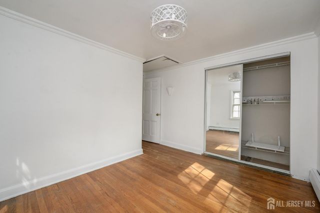 212 Echo Avenue, Edison, NJ 08837