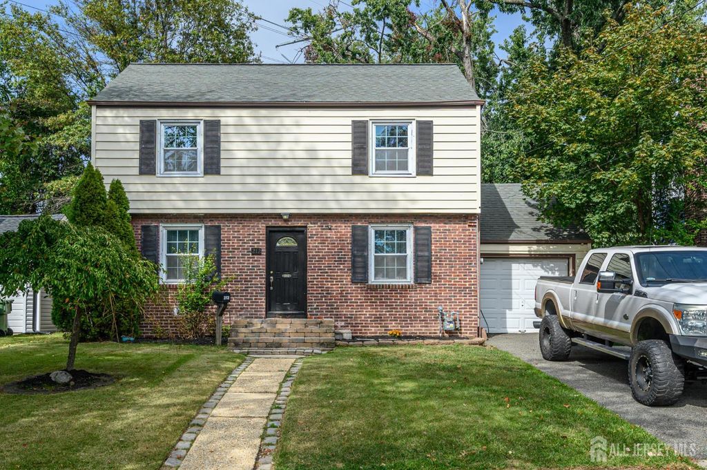 212 Echo Avenue, Edison, NJ 08837