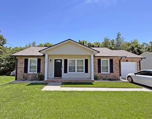 260 Windmeade Circle, Clarksville, TN 37042